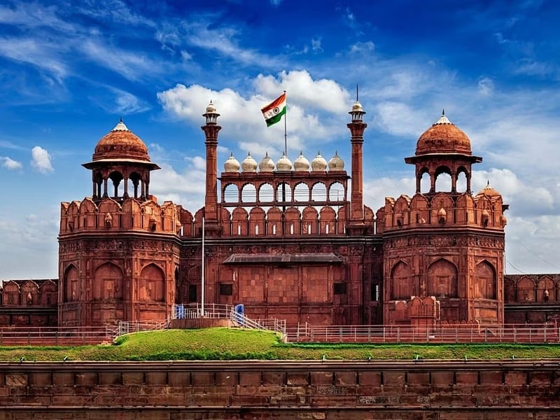 EXPLORE DELHI