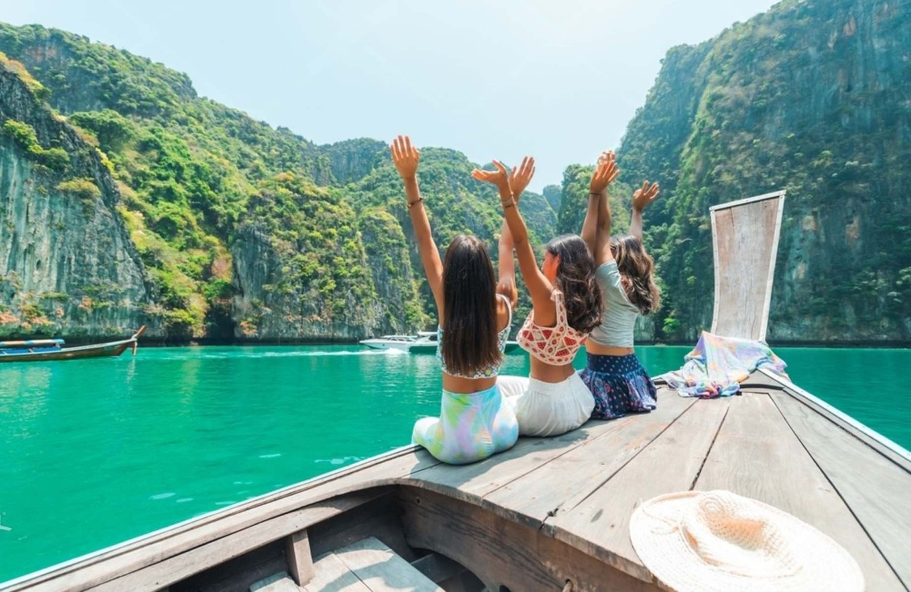 Best International Tour Packages for Couples & Families (2026 Guide)