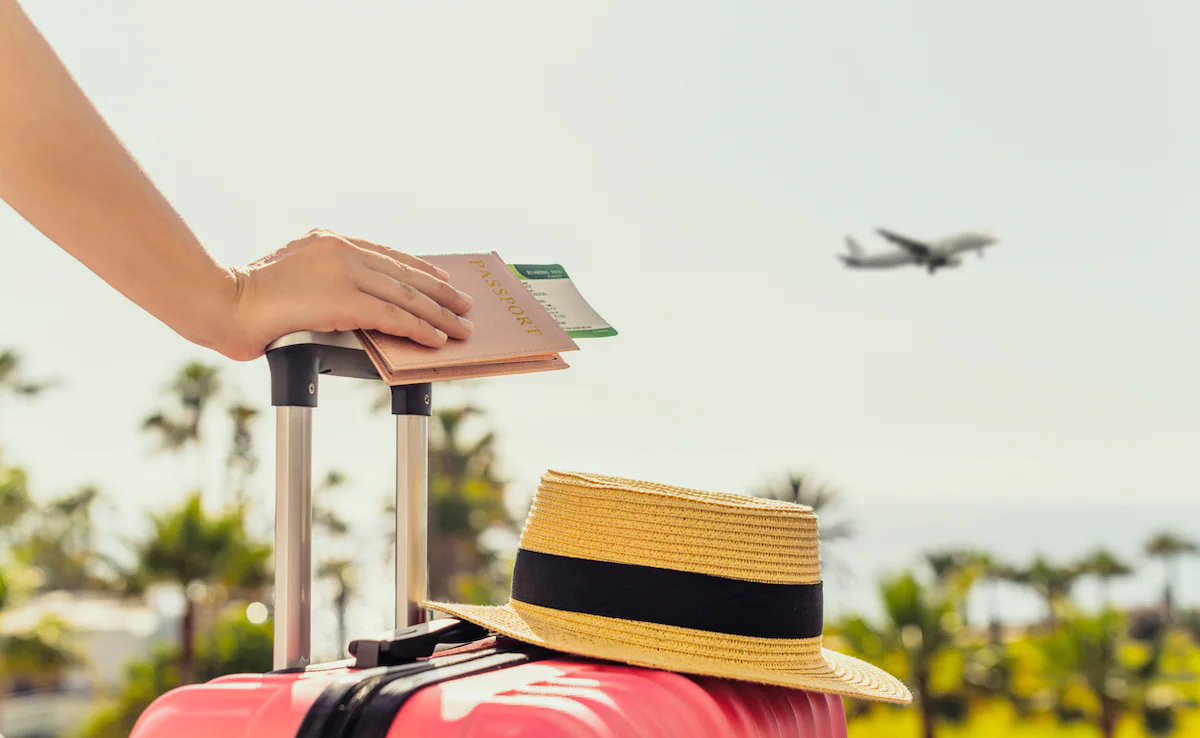 10 Smart Hacks to Get the Cheapest Flight Tickets in 2026