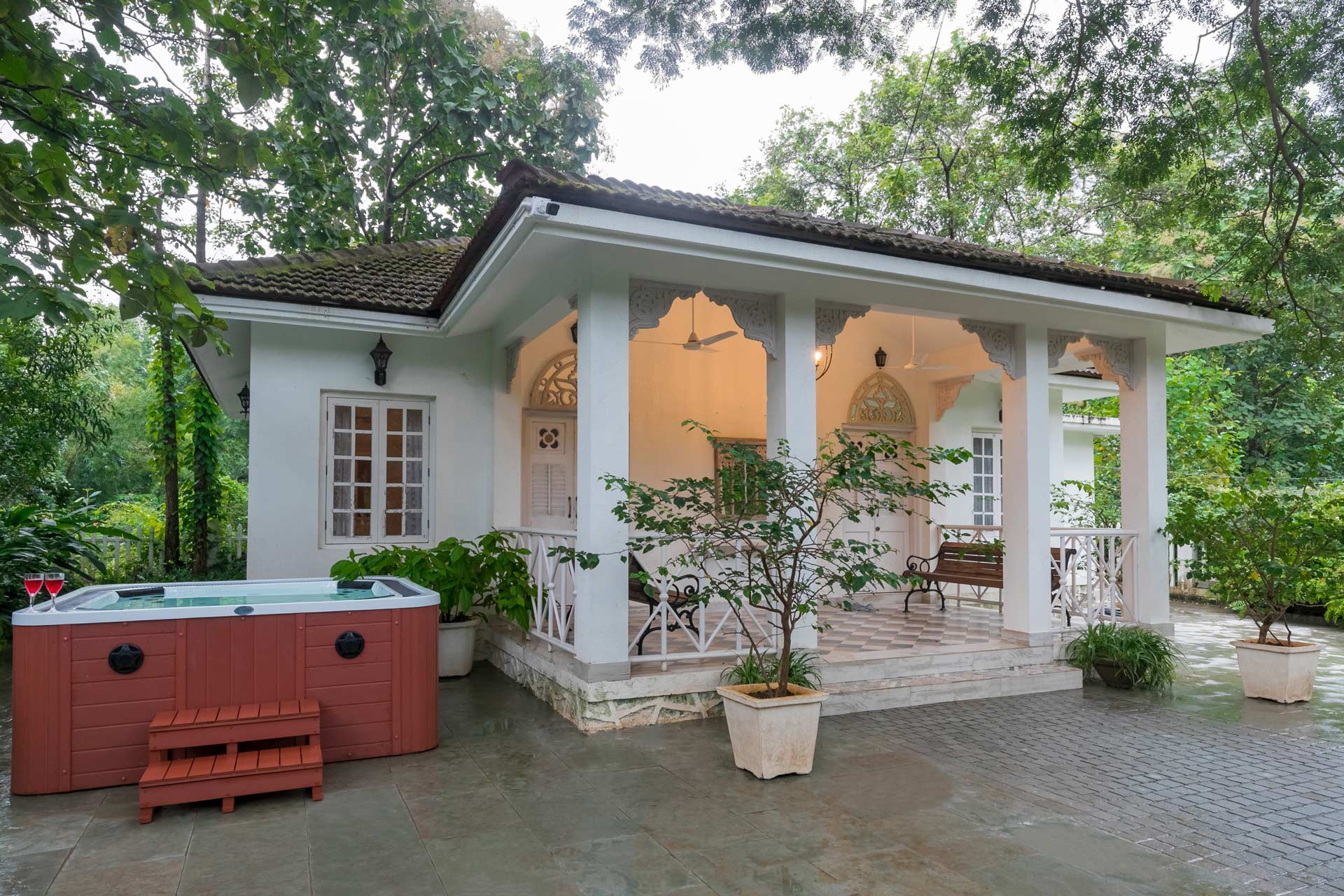 Cosy Cottage - The Inner Temple w/ Jacuzzi | 2BHK Villa, Alibaug