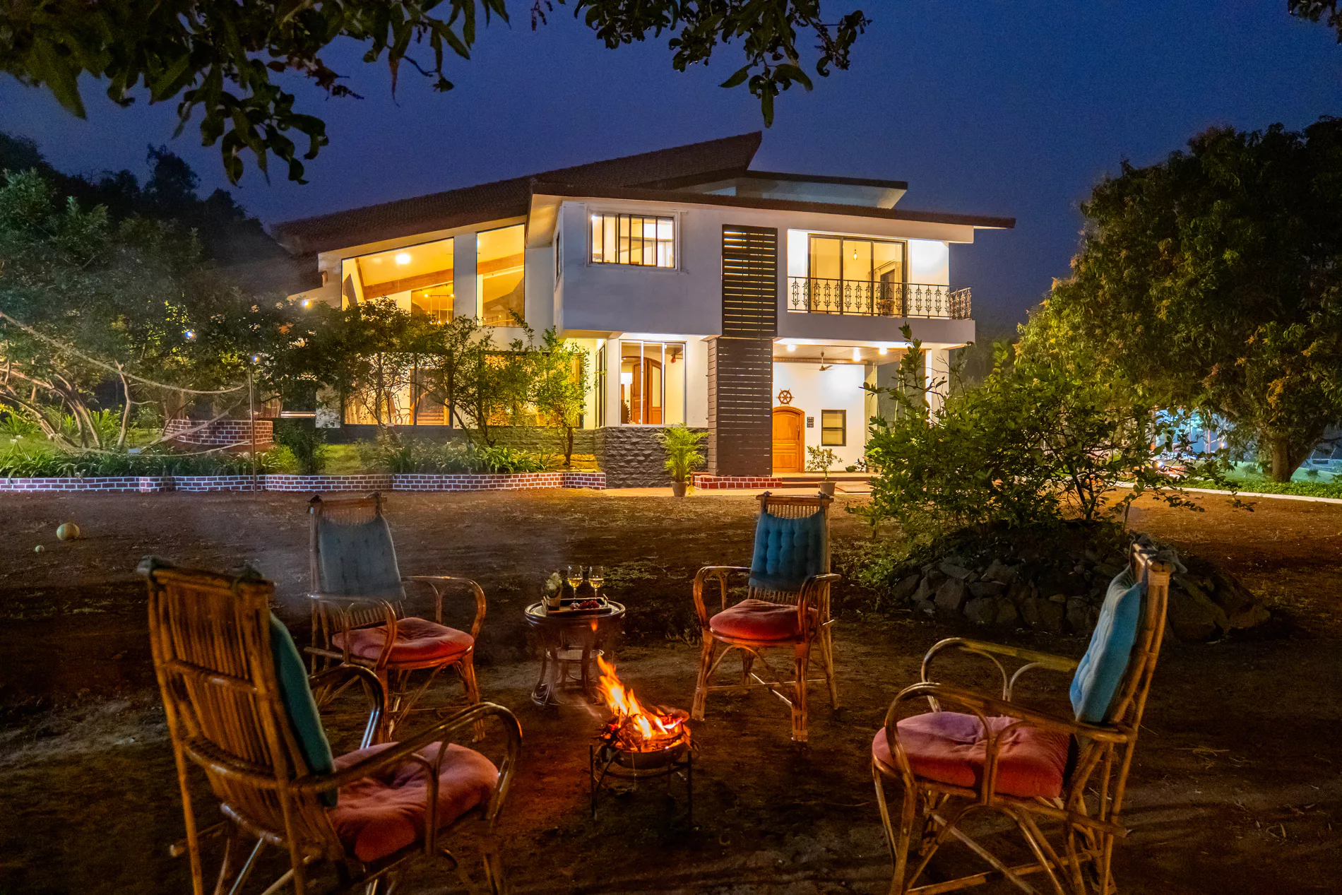 Valdivian Villa | 3-BHK with Verandah, Temple and Machan